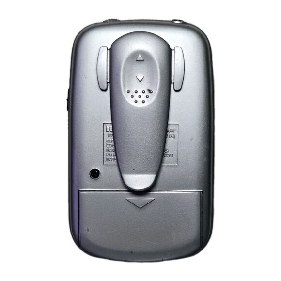 Vintage RCA AM/FM Stereo Radio RP1665 - Picture 2 of 3